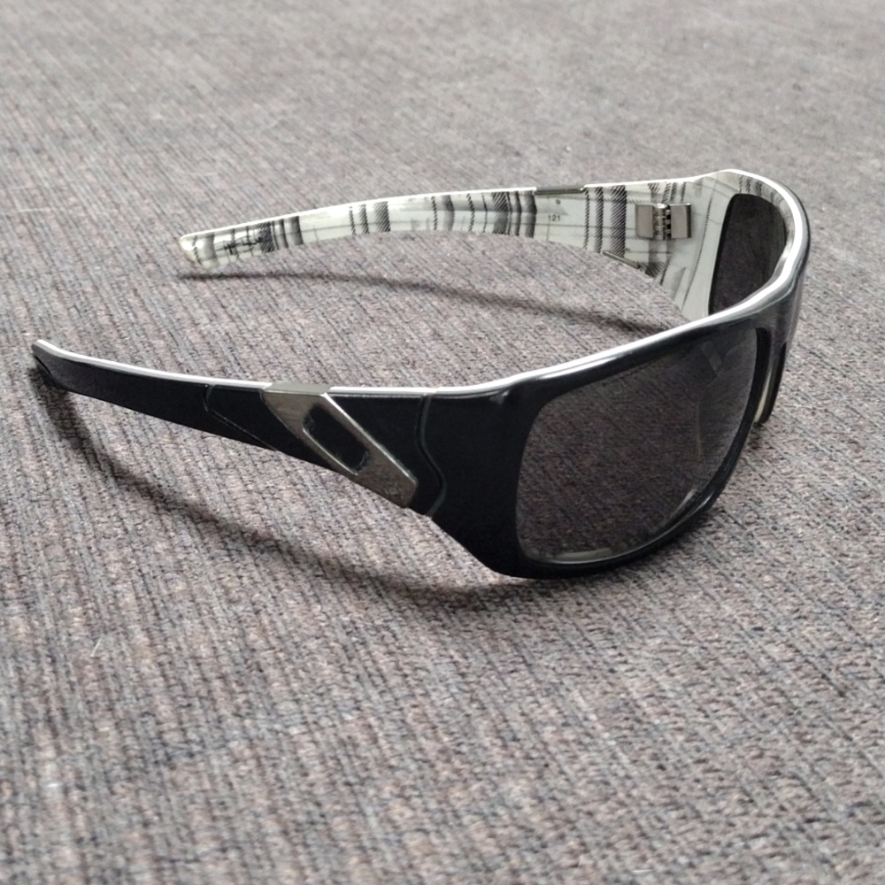 Oakley sideways Ryan Scheckler limited edition